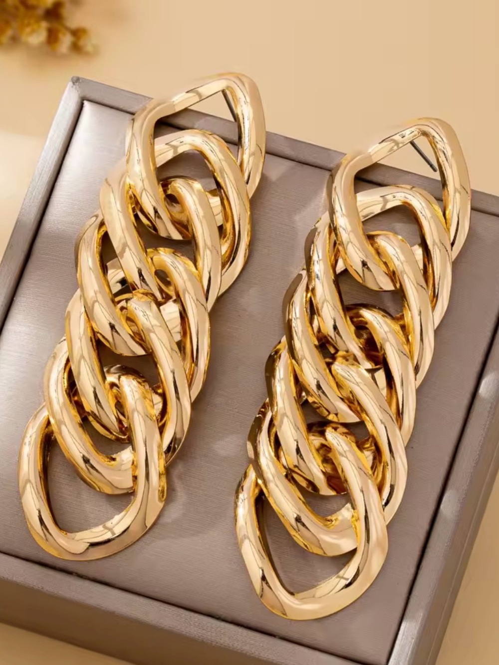 Elegant Gold Link Drop Earrings - Picture 2 of 3